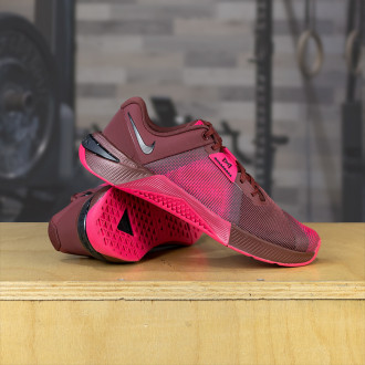 P&aacute;nsk&eacute; boty na CrossFit Nike Metcon 10 - červen&aacute; - růžov&aacute;