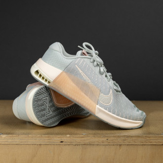 Dámské boty na CrossFit Nike Metcon 9 - šedé béžová- DOPRAVA ZDARMA