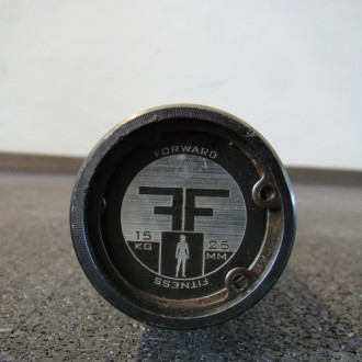 Vzpěračská olympijská tyč 15 kg černá