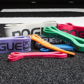 Odporová guma Rogue - Červená 30 lbs / 13,5 kg 