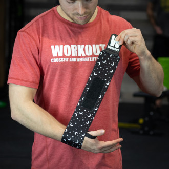 Band&aacute;že z&aacute;pěst&iacute; WORKOUT - Design měs&iacute;ce
