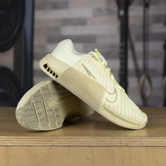 D&aacute;msk&eacute; boty na CrossFit Nike Metcon 9 - b&eacute;žov&aacute;